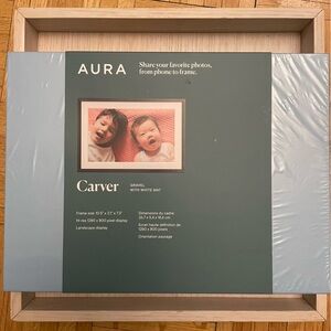 Aura Carver gravel with white mat HD photo frame